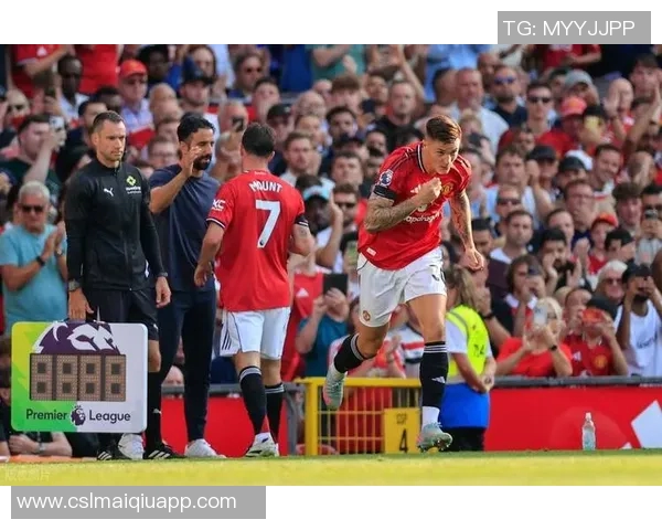 鲁尼谈利物浦领袖角色强调鼓励队友的重要性并回顾曼联热刺排名下滑经历