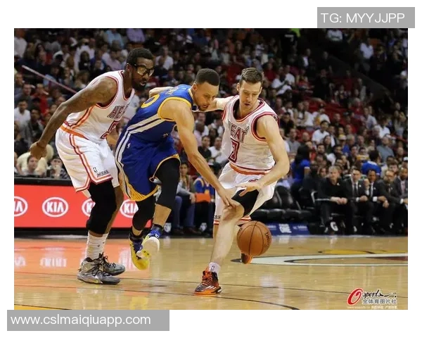 美媒分享库里一家六口温馨聚餐瞬间时光荏苒令人感慨不已 美媒分享库里一家六口温馨聚餐瞬间时光荏苒令人感慨不已