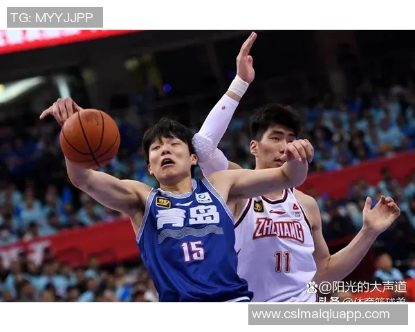 杨瀚森赛季表现波动明显连续三场未上场引发关注与讨论